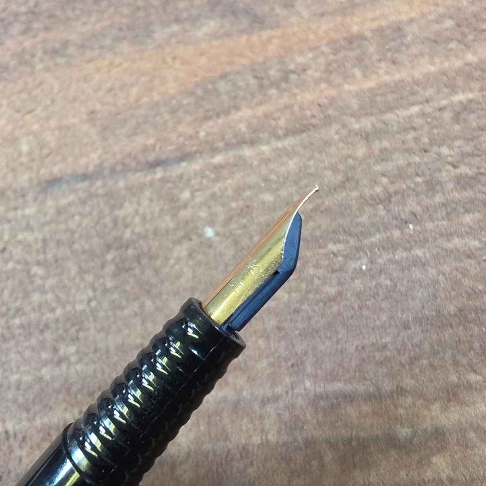 Waterman Fountain Pen Black Gold Good Fine Nib Paris France Boxed